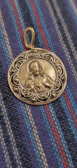 Medalla Antigua Sagrado Corazón de Jesús