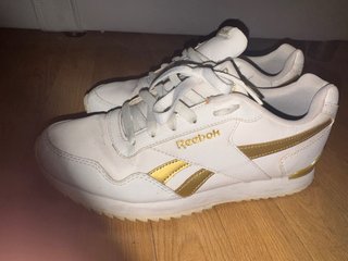 Zapatillas Reebok Blancas y Doradas Talla 40