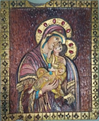 Talla en madera de Virgen María con el Niño Jesús