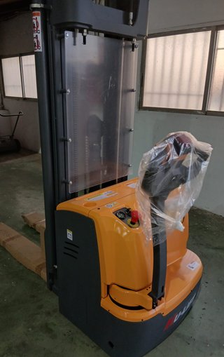 Apilador Eléctrico de 1500kg a 4.5m  Nuevo.