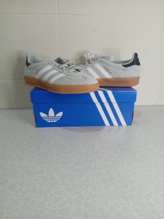 Adidas Gazelle Gris Talla 36