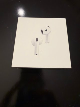Apple AirPods 4 con cancelación activa de ruido