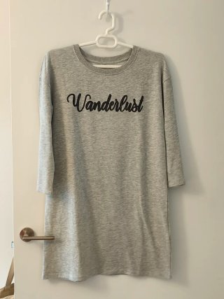 Vestido sudadera gris Wanderlust