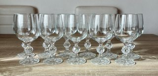 11 copas de vidrio con pie facetado de 15,5 cm