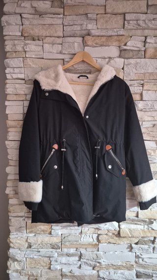 Chaqueta Negra con Forro de Borreguito