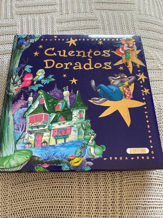 Libro de cuentos Dorados
