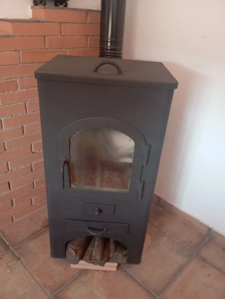 Estufa de leña con horno