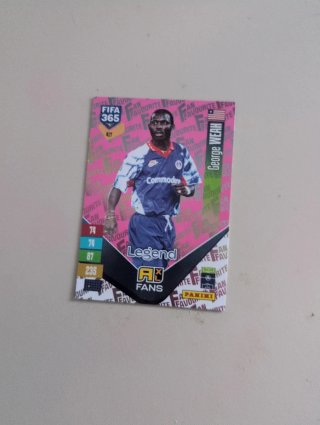 Cromo Panini FIFA 365 George Weah Fans Favourite