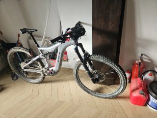 Bicicleta Eléctrica BH Lynx Atomic 9.8 Pro