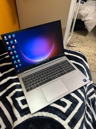 HP ZBook Firefly 16 G11 | Intel Ultra 7 | 32 RAM