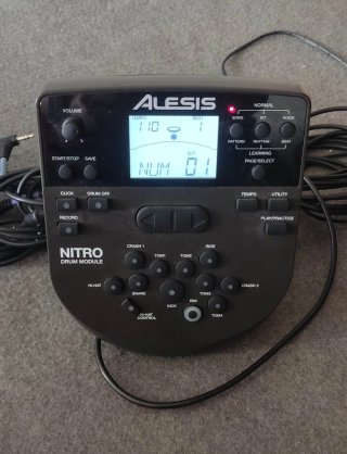 Módulo de batería electrónica Alesis Nitro