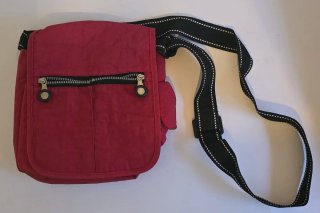Bandolera Impermeable Roja 25x21cm