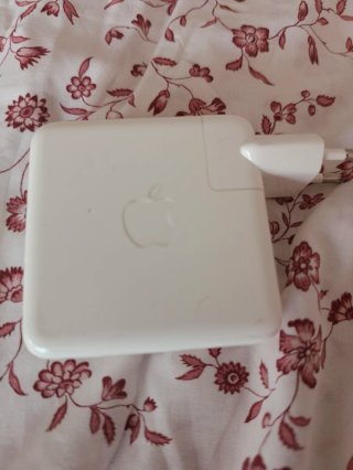 Cargador Apple 61W
