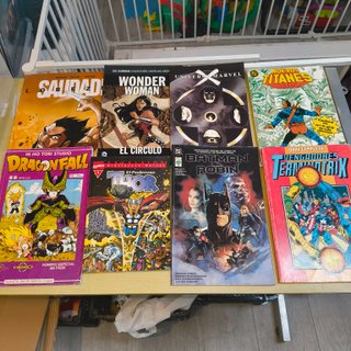 Lote de 8 cómics Marvel, DC y Dragonfall