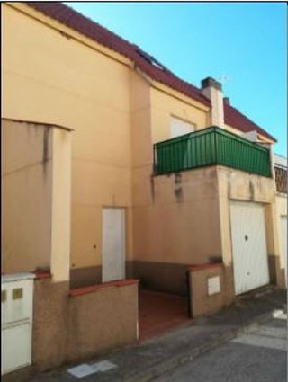 Casa adosada en venta en Pioz