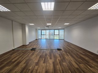 Oficina en alquiler en Someso - Matogrande en Coruña (A)