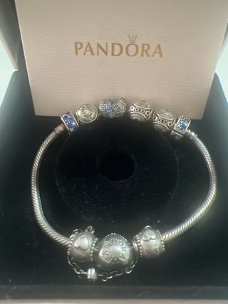 Pulsera Pandora S925 con 8 Charms