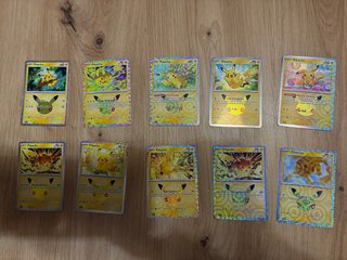 Lote de Cartas Pokémon 30 Aniversario.