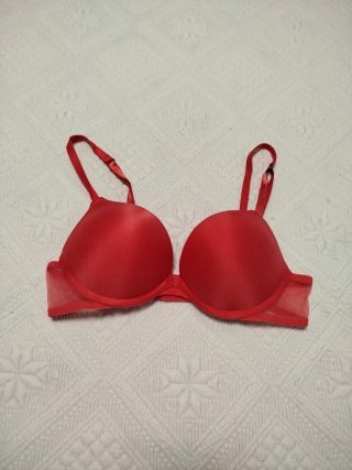 Sujetador de raso rojo Push Up