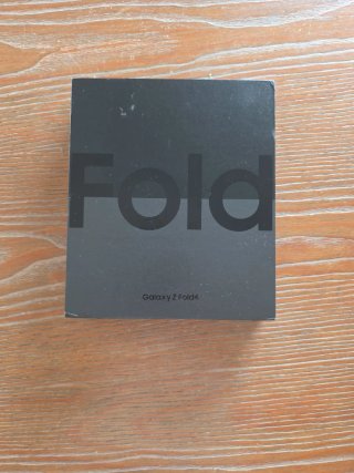 Samsung Galaxy Z Fold 4