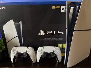 PlayStation 5 Slim / 2 Joystick / 1Tb / Excelente