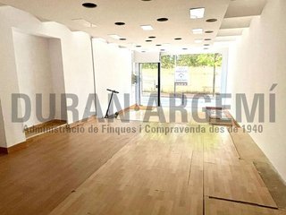 Local comercial en alquiler en Centre en Terrassa