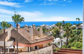 Piso en alquiler en Lomas de Marbella Club en Marbella