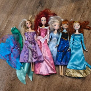 Lote 5 Muñecas Princesas Disney y Frozen