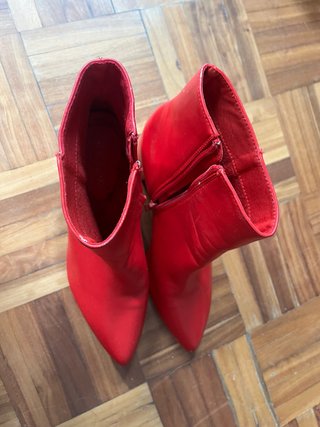 Botines Rojos