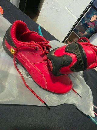 Zapatillas PUMA Scuderia Ferrari Talla 38