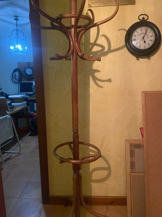 Perchero de madera para entrada