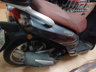 Scooter Peugeot Tweet 2012