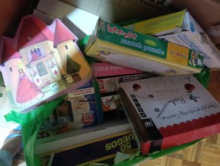 Lote de juegos de mesa y juguetes