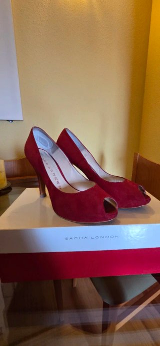 Zapatos de tacón rojos Sacha London