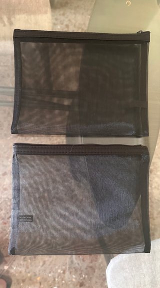 Set de 2 Neceseres de Malla Negros