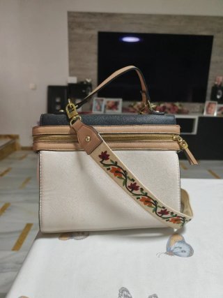 Bolso Parfois Beige y Negro