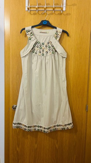 Vestido Beis con Lentejuelas