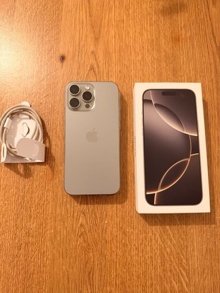 iPhone 16 Pro Max