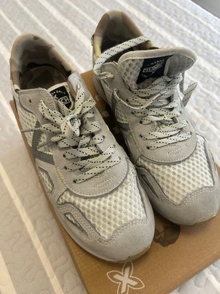 Zapatillas Munich Gris y Blanco