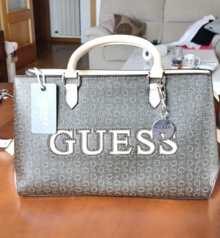 Bolso Guess Marrón y Beige