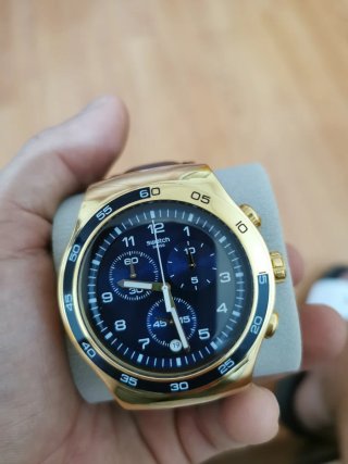 Reloj Swatch Cronógrafo Dorado