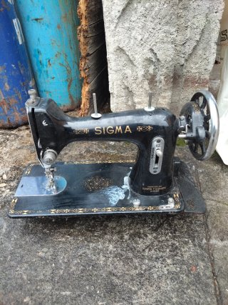 Máquina de coser antigua Sigma