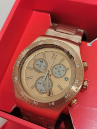 Reloj Swatch Cronógrafo Dorado