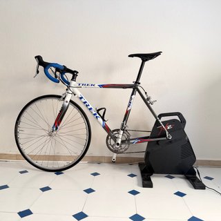 Bicicleta de Carretera Trek y Rodillo ThinkRide