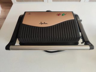 Grill Sandwichera Jata GR264