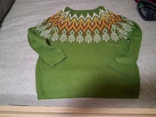Jersey de punto verde con cenefa