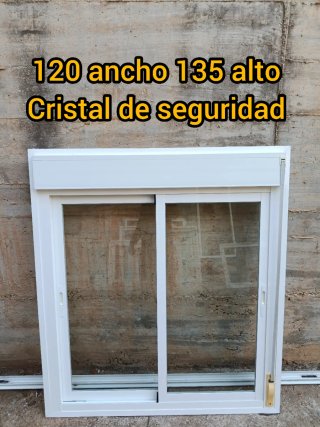 Ventana de Aluminio 120x135 con Persiana