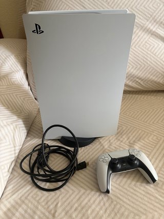 PlayStation 5 (PS5) con mando