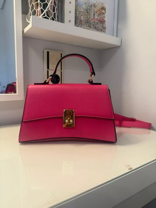 Bolso Rosa Fucsia con Cierre Dorado