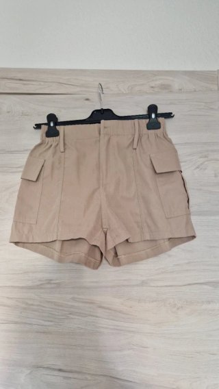 Pantalón corto